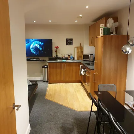 Amethyst, 3 Bedroom * Birmingham