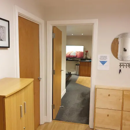 Amethyst, 3 Bedroom * Birmingham