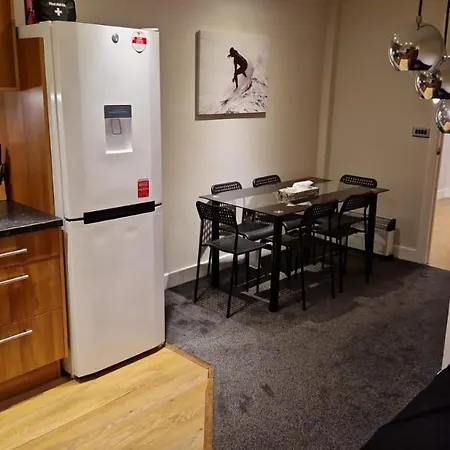 Amethyst, 3 Bedroom * Birmingham
