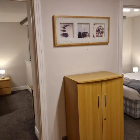 Amethyst, 3 Bedroom * Birmingham
